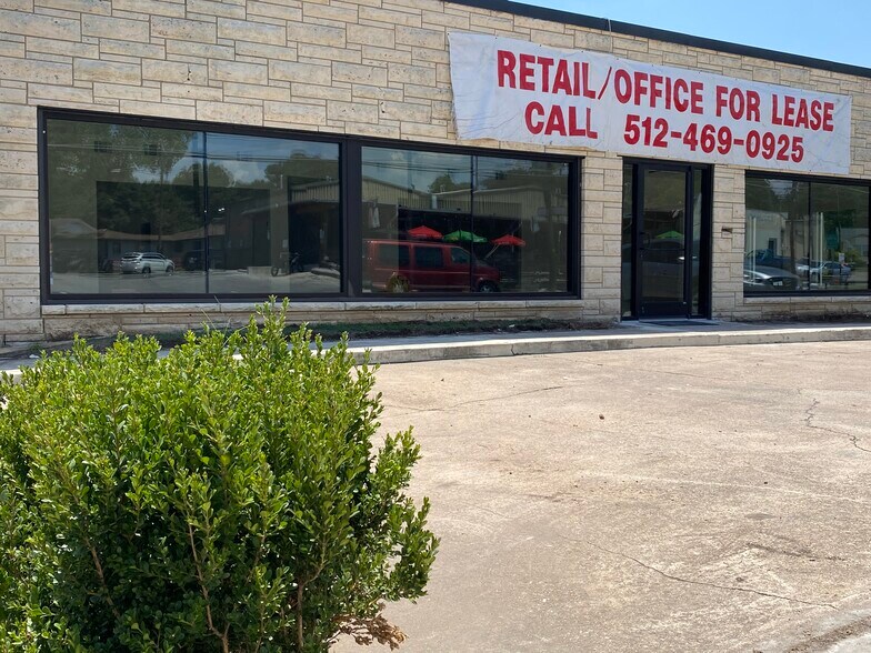 More Photos Of 2309 Manor Rd, Austin Freestanding For Lease
