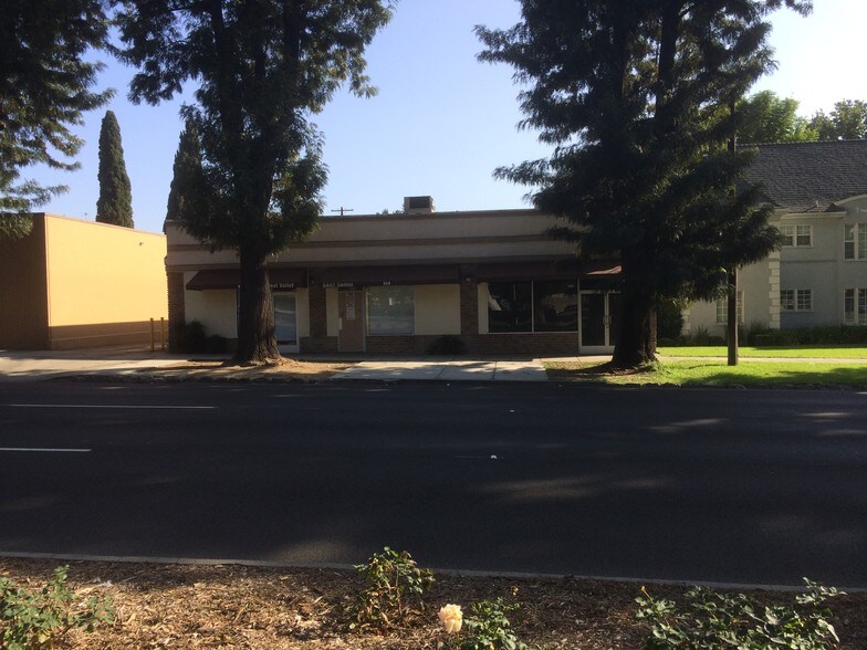 More Photos Of 812 N Euclid Ave, Ontario Storefront For Lease