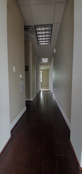 More Photos Of 16000 Park Ten Pl, Houston Medical For Sale