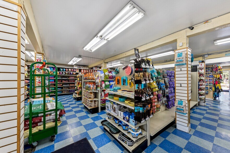 More Photos Of 2205 Lake Tahoe Blvd, South Lake Tahoe Storefront Retail Office For Sale