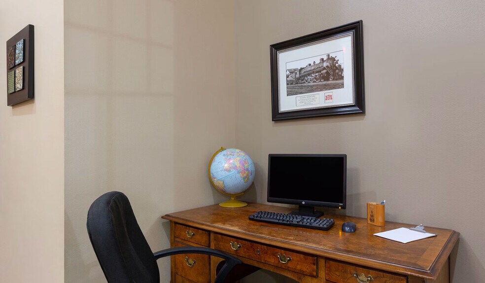 More Photos Of 10 Midway Rd, Eldon Hotel For Sale