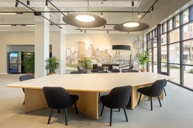 More Photos Of 10156 Perkins Rowe, Baton Rouge Coworking Space