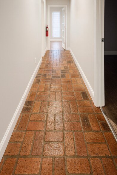 More Photos Of 111 W Camphor Ave, Foley Office For Lease