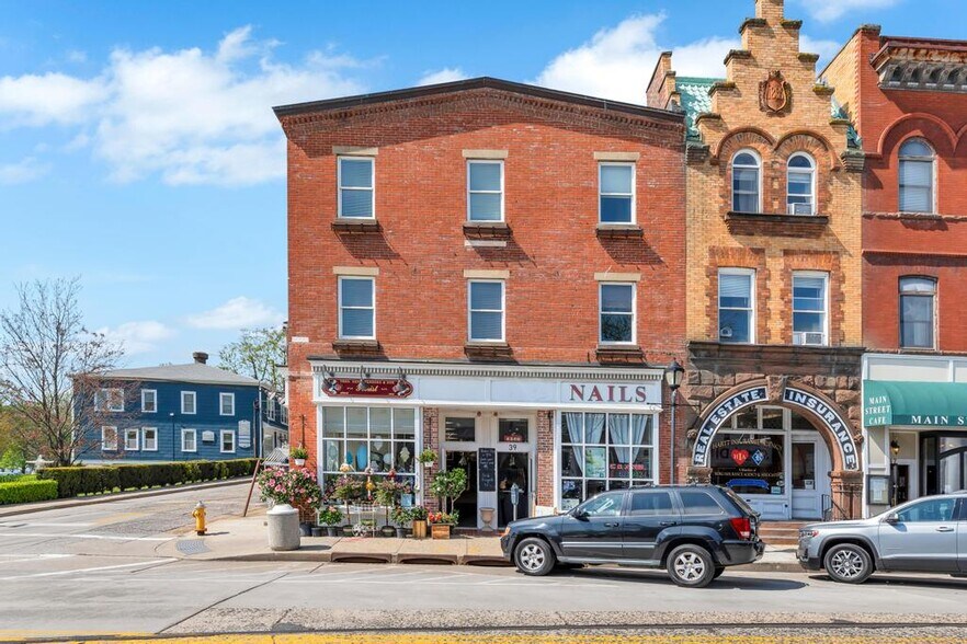 More Photos Of 39 Main St, Northport Office For Lease