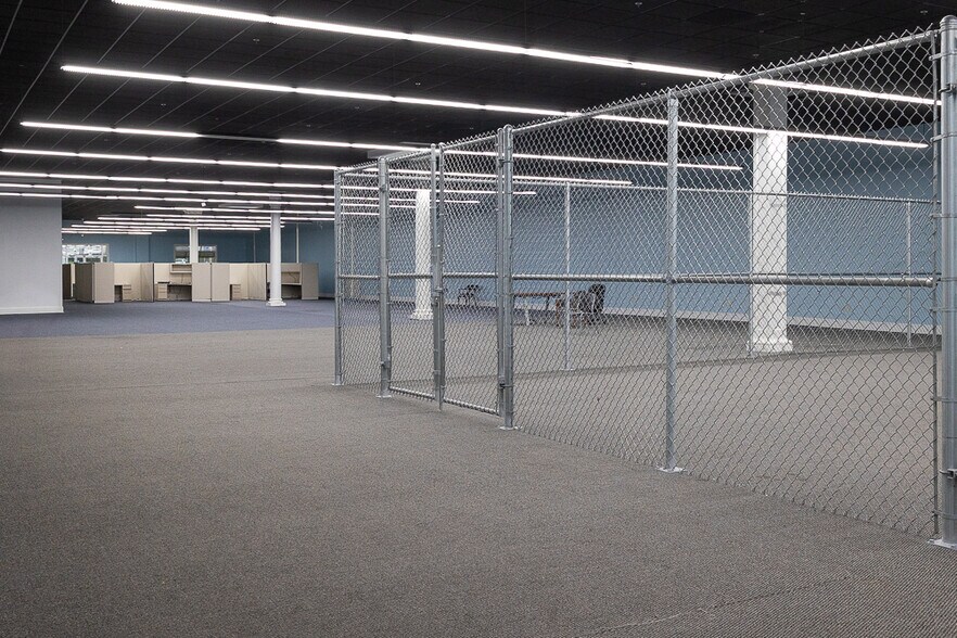More Photos Of 5935 Rivers Ave, North Charleston Showroom For Lease