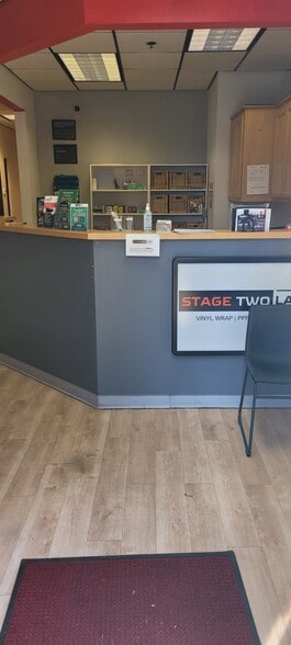 More Photos Of 601 Commerce Dr, Roseville Flex For Lease