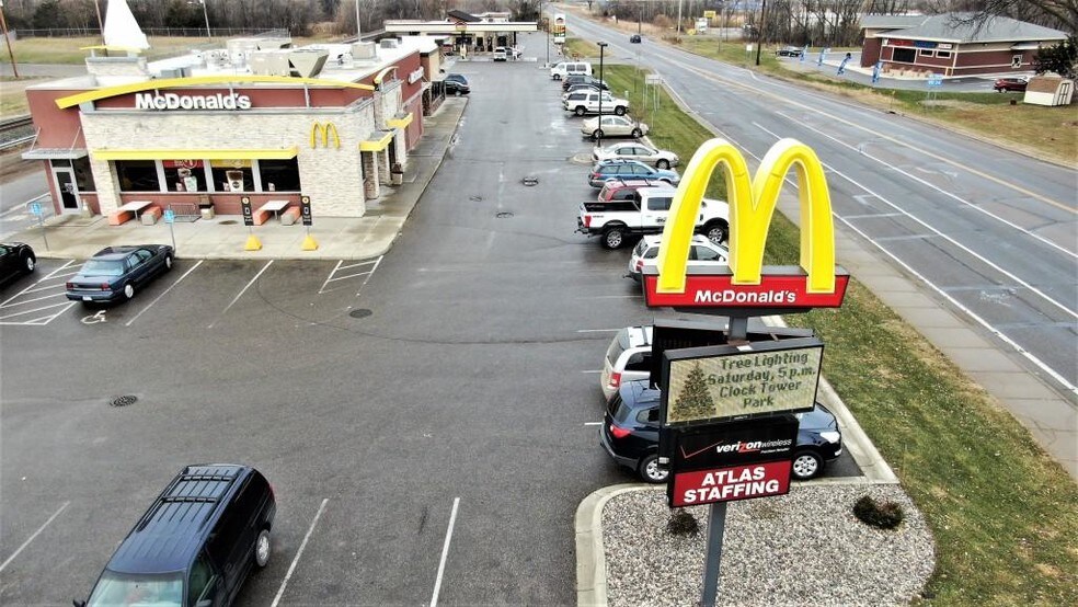 More Photos Of 211 Elm St W, Annandale Fast Food For Sale