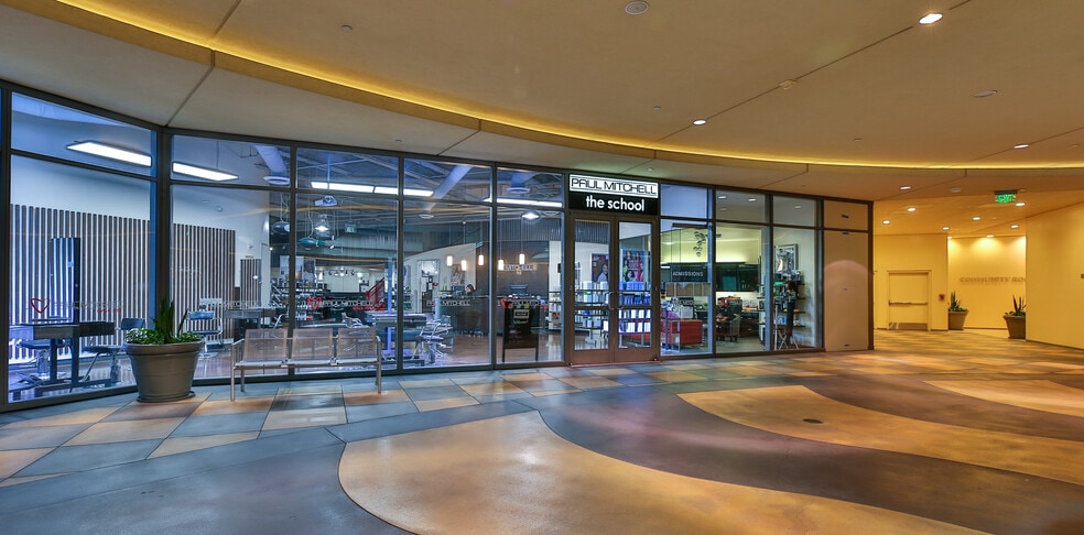 More Photos Of 15301 Ventura Blvd, Sherman Oaks Unknown For Lease