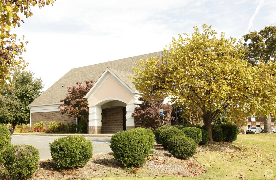 More Photos Of 1 Otter Creek Cir, Little Rock Veterinarian Kennel For Sale