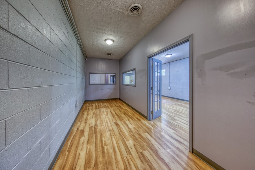 More Photos Of 5403 Western Ave, Knoxville Freestanding For Lease