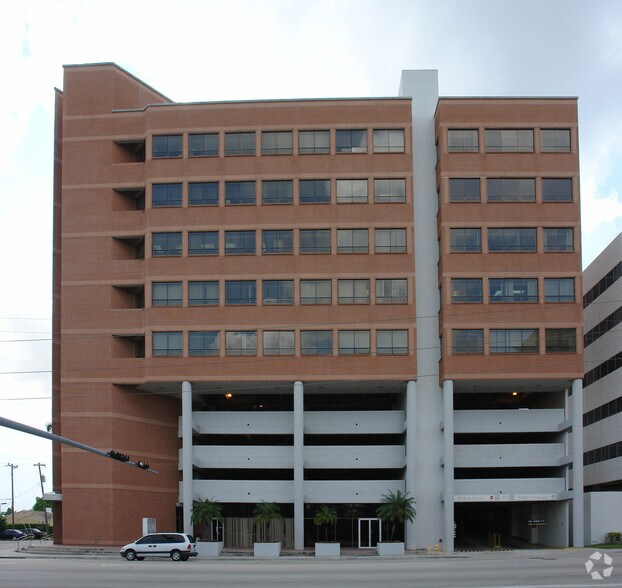 More Photos Of 2601 SW 37th Ave, Coral Gables Medical For Lease