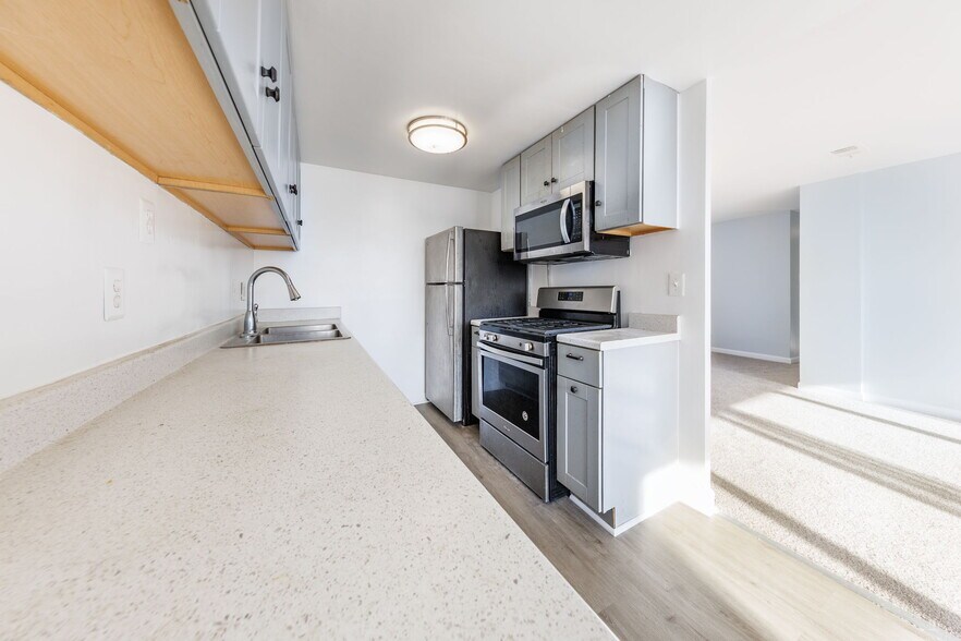 More Photos Of 4600 Duke St, Alexandria Apartments For Sale