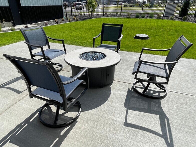 More Photos Of 1551 S Deer Heights Rd, Spokane Warehouse For Sale