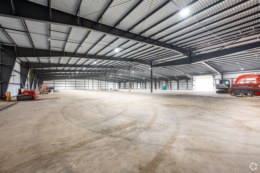 More Photos Of 800 Industrial Dr, Franklin Warehouse For Sale
