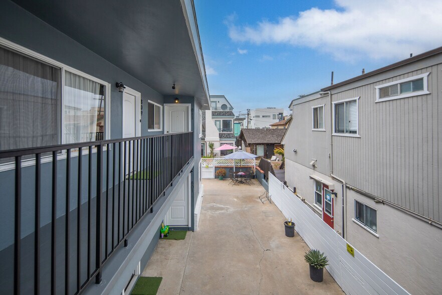 More Photos Of 801-809 Liverpool Ct, San Diego Apartments For Sale
