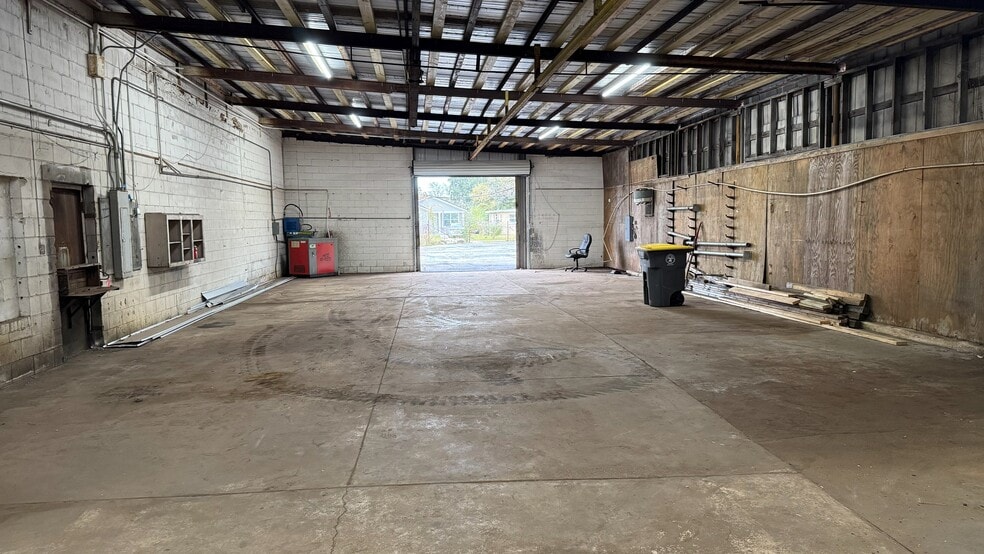 More Photos Of 735 Canal St, Jacksonville Manufacturing For Sale