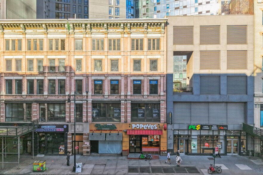 More Photos Of 21 Flatbush Ave, Brooklyn Office For Lease