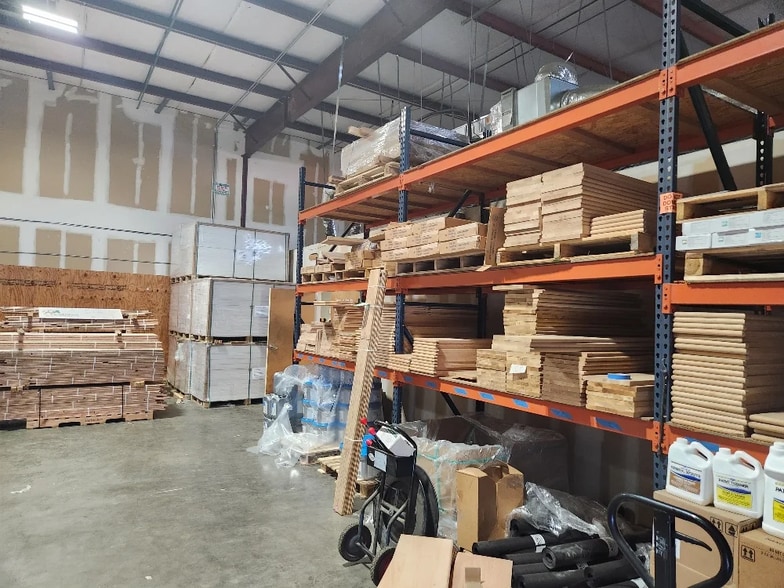 More Photos Of 3915 Stuart Andrew Blvd, Charlotte Light Distribution For Lease