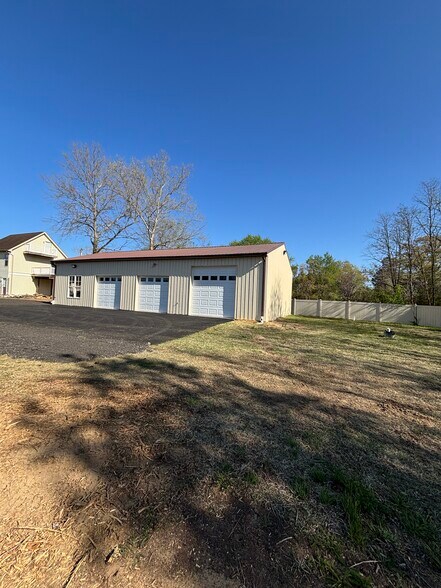 More Photos Of 28795 Three Notch Rd, Mechanicsville Flex For Lease