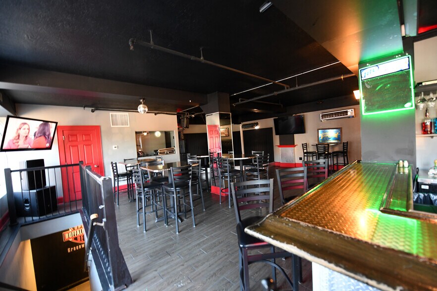 More Photos Of 327 Main St, Greenwood Office For Sale