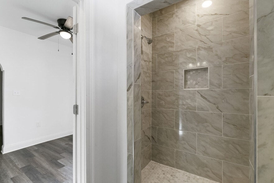 More Photos Of 2908 Audubon St, New Orleans Apartments For Sale