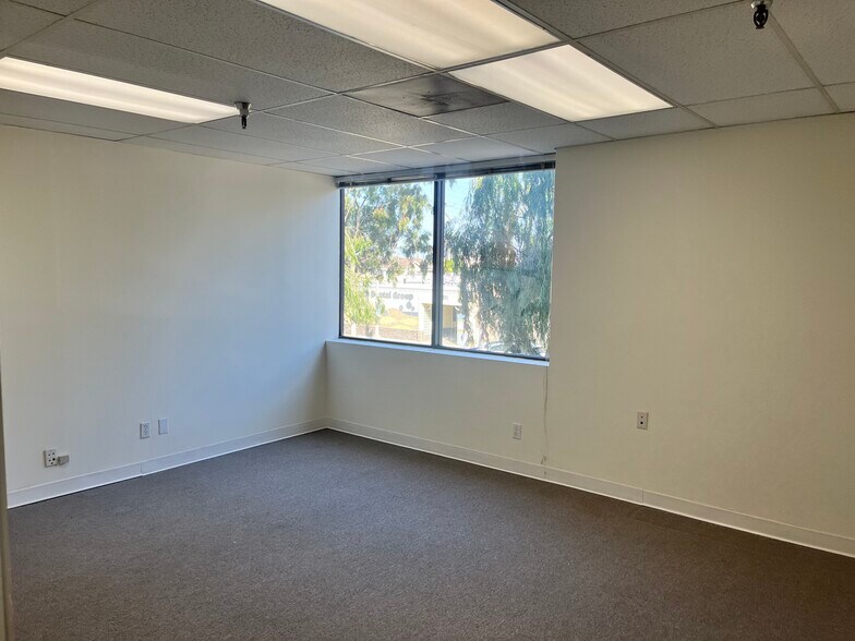 More Photos Of 2512 Artesia Blvd, Redondo Beach Office For Lease