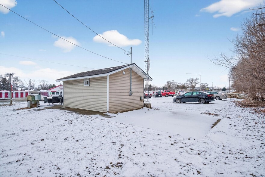 More Photos Of 6006 Ann Arbor Rd, Jackson General Retail For Sale