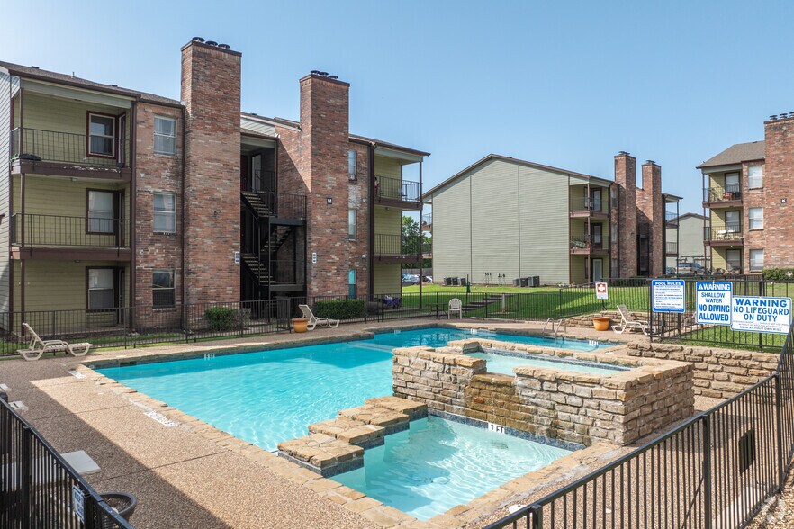 More Photos Of 1600 LaSalle Dr, Sherman Apartments For Sale