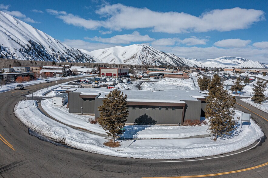 More Photos Of 1654 Aviation Dr, Hailey Showroom For Sale