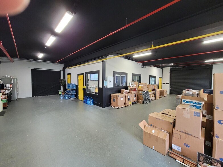 More Photos Of 201-211 Ann St, Newburgh Warehouse For Sale