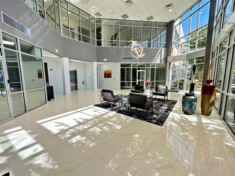 More Photos Of 10750 Hammerly Blvd, Houston Office For Lease