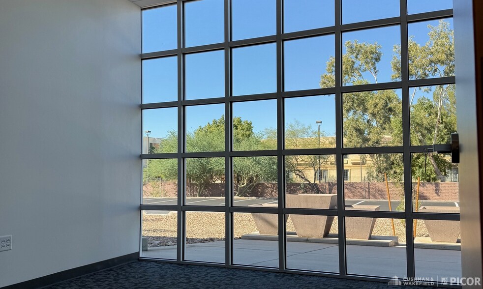 More Photos Of 2701-2731 E Elvira Rd, Tucson Research And Development For Lease