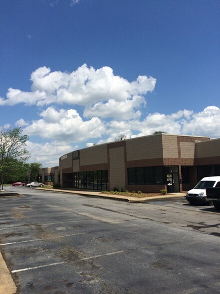 More Photos Of 1600 Roswell St SE, Smyrna Light Distribution For Lease