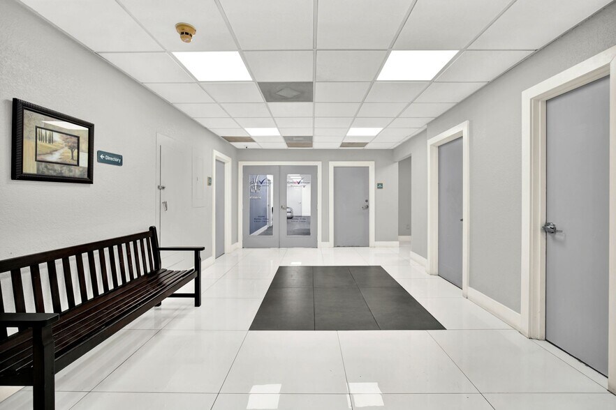 More Photos Of 4101 NW 4th St, Plantation Medical For Lease