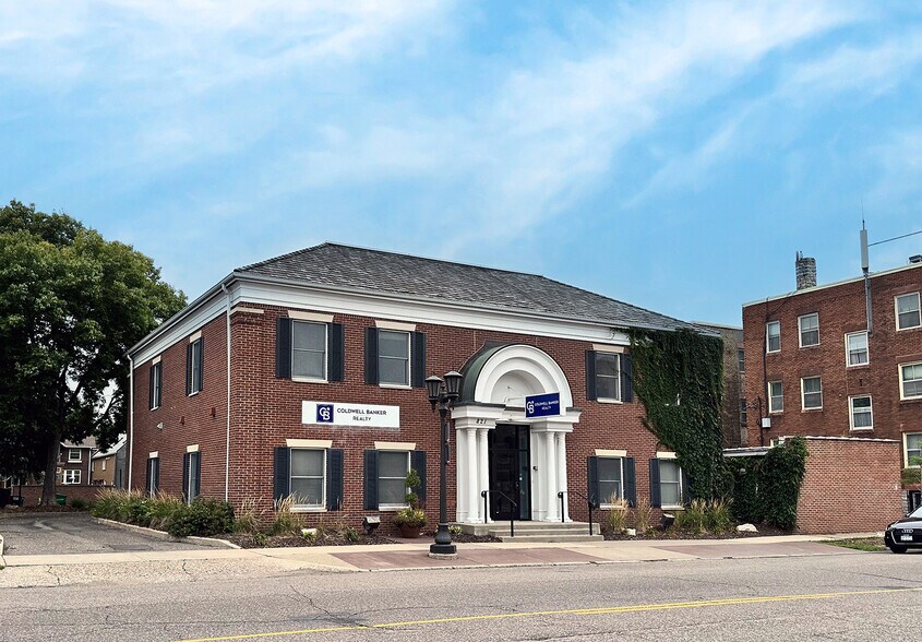 Primary Photo Of 821 Grand Ave, Saint Paul Office For Sale