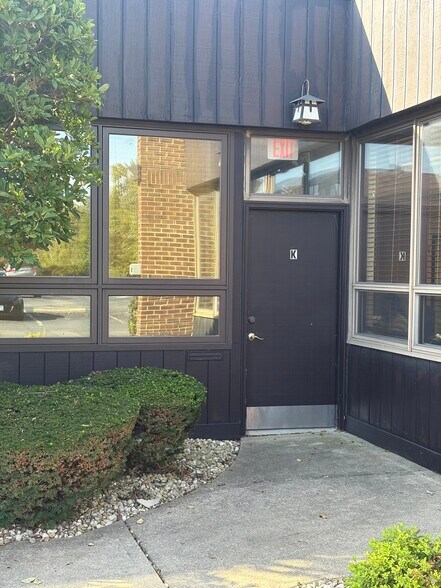 More Photos Of 15028 Cicero Ave, Oak Forest Office For Lease