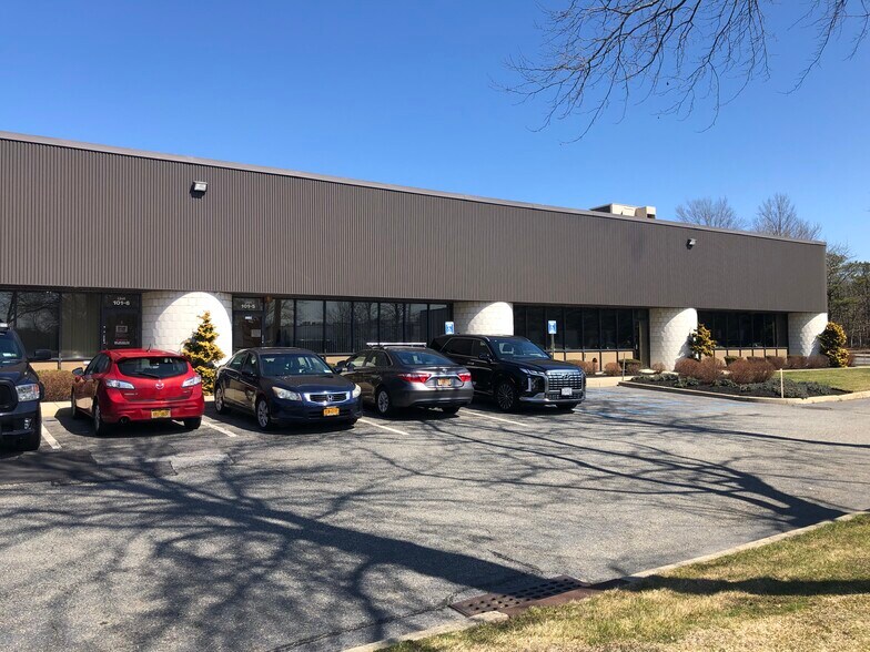 More Photos Of 101 Colin Dr, Holbrook Manufacturing For Lease