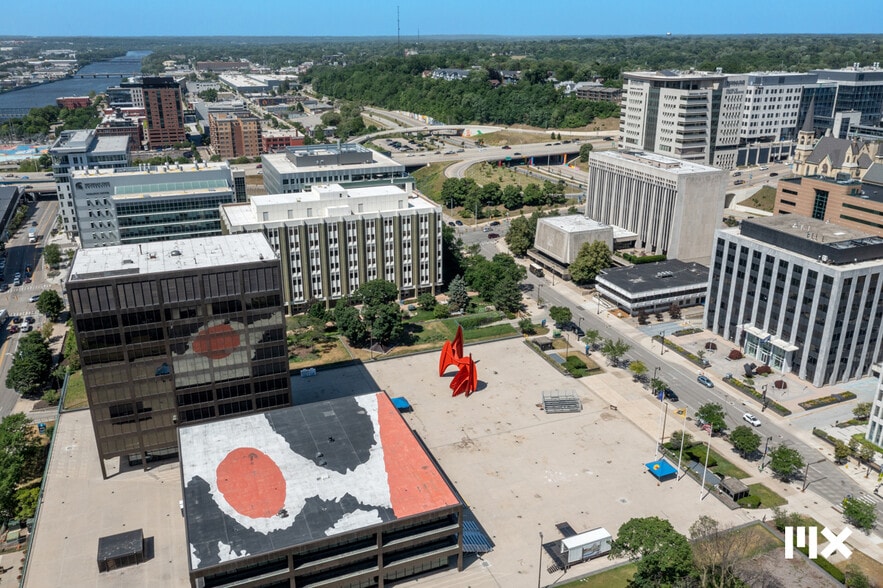More Photos Of 139 Pearl St NW, Grand Rapids Multifamily For Sale