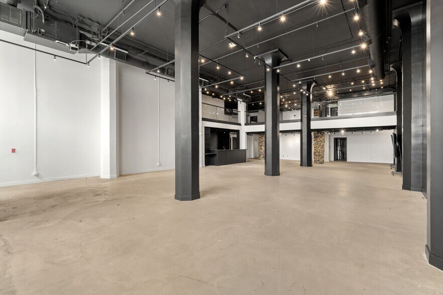 More Photos Of 950 S Broadway, Los Angeles Office For Lease