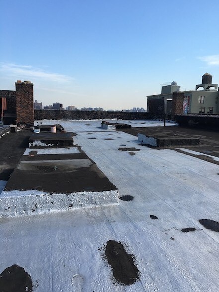 More Photos Of 768 Bergen St, Brooklyn General Retail For Sale