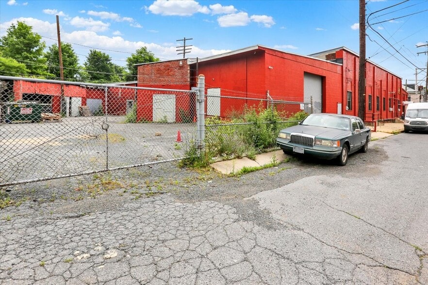 More Photos Of 701 Bingaman St, Reading Industrial For Sale
