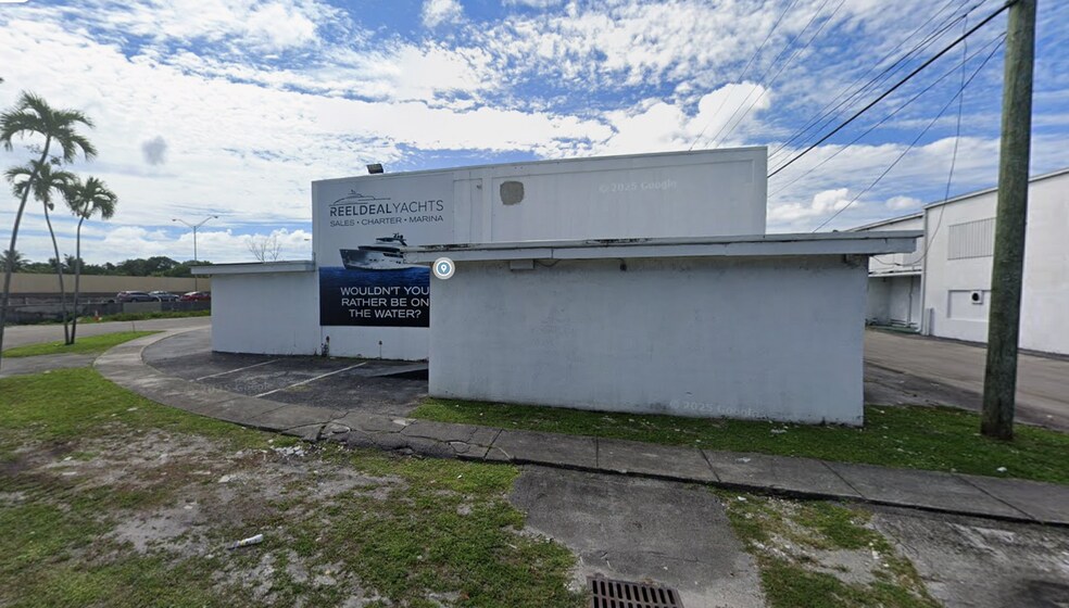 More Photos Of 13990 NW 6th Ct, Miami Warehouse For Lease