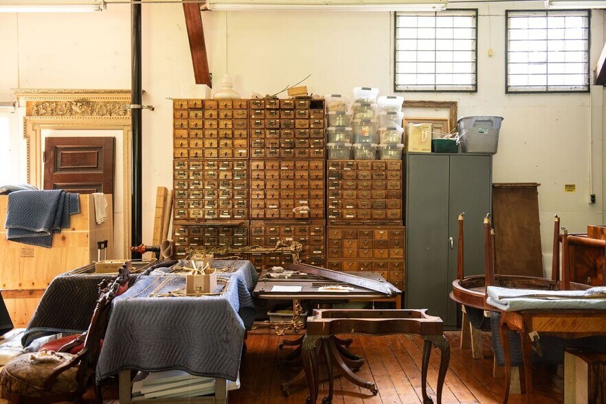 More Photos Of 33 Maple Ave, Claverack Flex For Sale