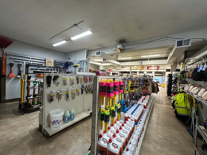 More Photos Of 170 E 10th St E, Saint Paul Freestanding For Lease