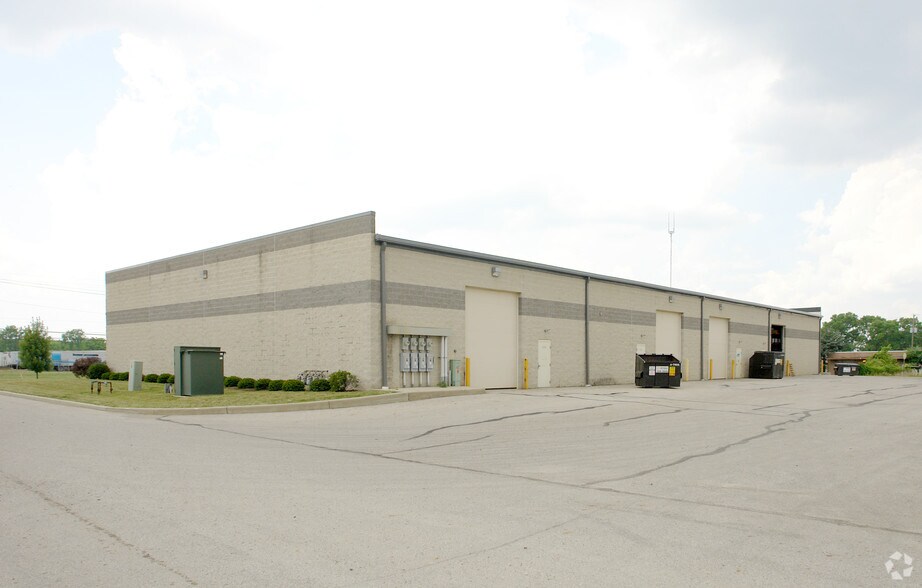 More Photos Of 1670 Harmon Ave, Columbus Warehouse For Lease
