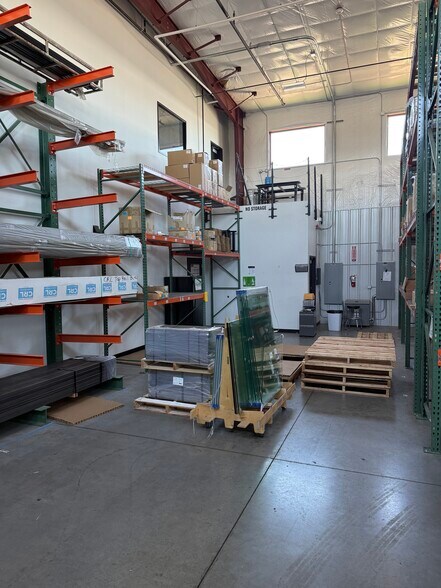 More Photos Of 4055 S Grant St, Washougal Industrial For Sale