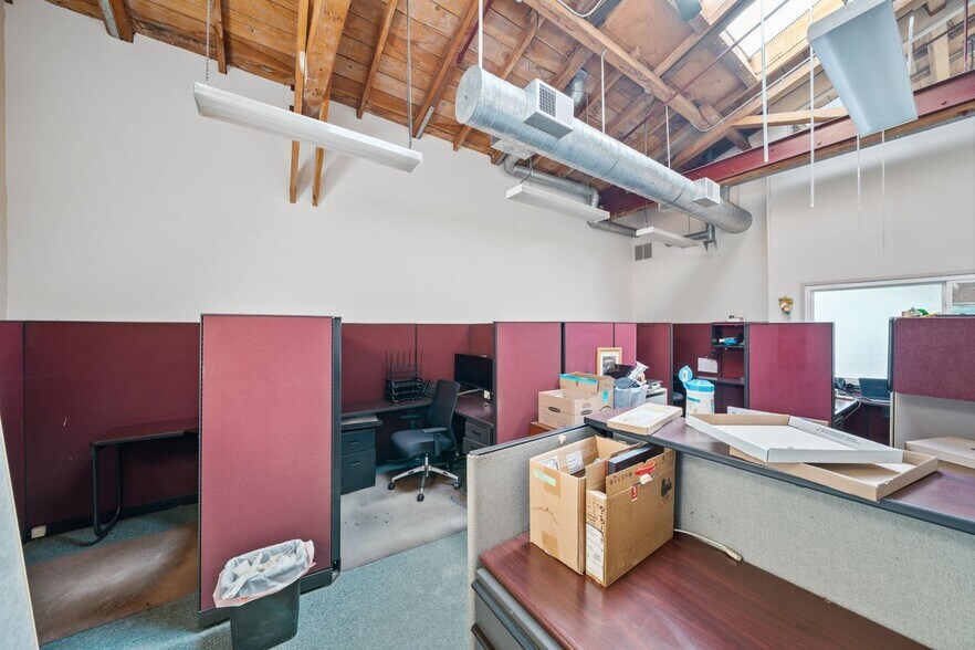 More Photos Of 2911 Shattuck Ave, Berkeley Storefront For Sale