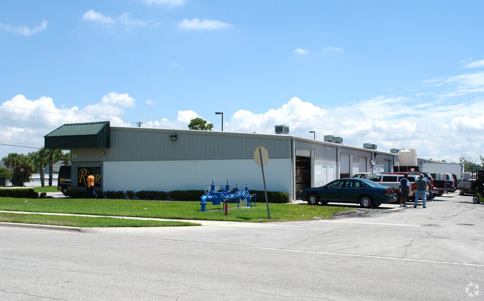 More Photos Of 4709 Distribution Ct, Orlando Unknown For Lease