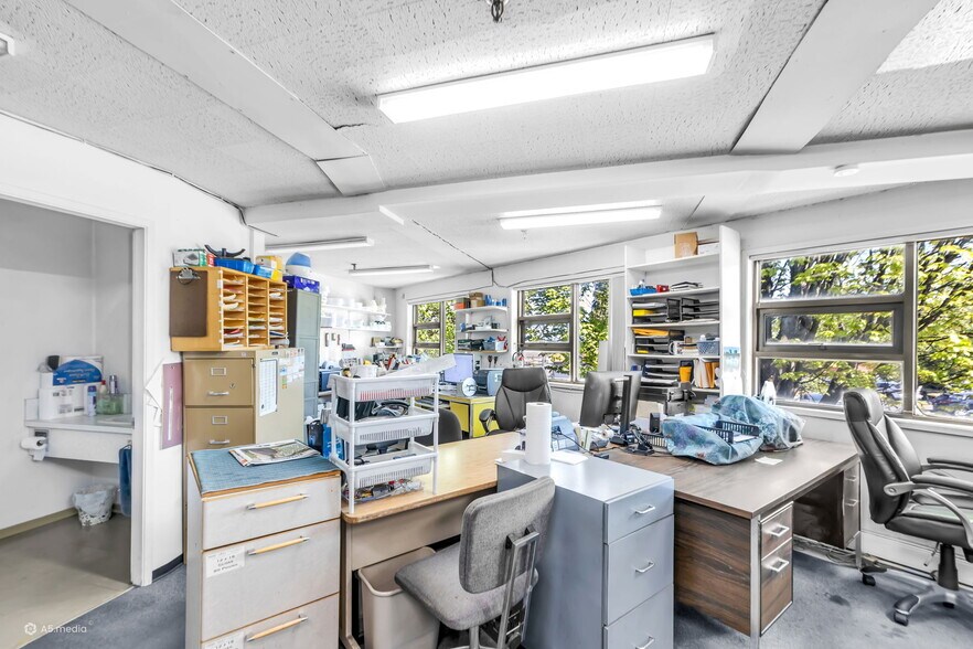 More Photos Of 1872-1874 Kingsway, Vancouver Storefront Retail Office For Sale