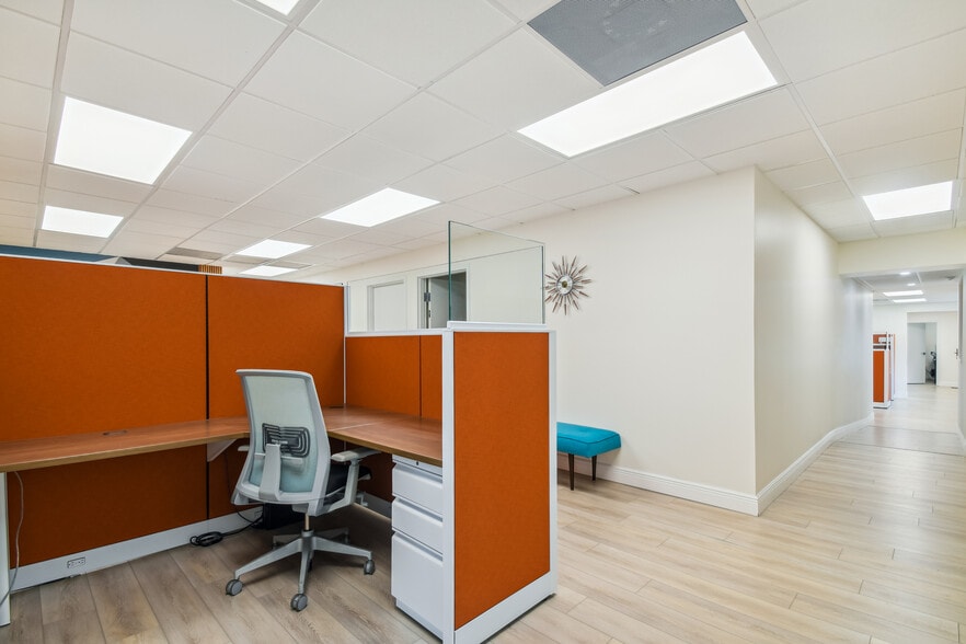 More Photos Of 1401 E 22nd Ave, Tampa Office For Sale